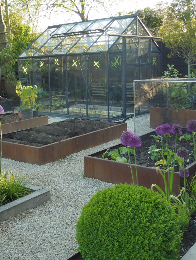 Kitchen vegetable garden, with raised corten steel beds